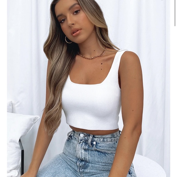 White Fox Boutique Tops - NWT - White Fox Boutique Give Notice Crop in White